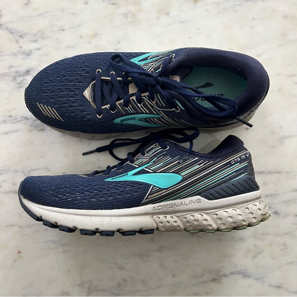 Brooks Adrenaline GTS 19 Navy Sneakers - 8 Wide